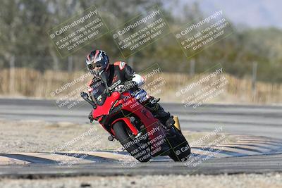 media/Dec-01-2025-Moto Forza (Mon) [[2daa91e15f]]/2-Intermediate Group/Session 3 (Turn 3)/